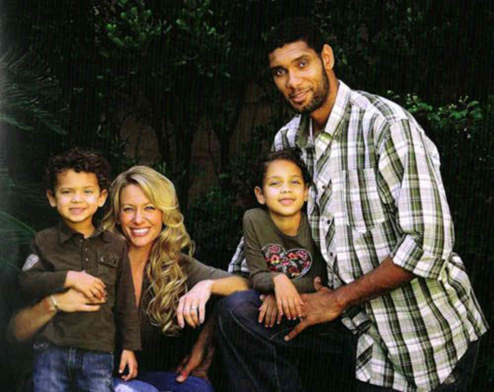 amy sherrill and tim duncan with kids